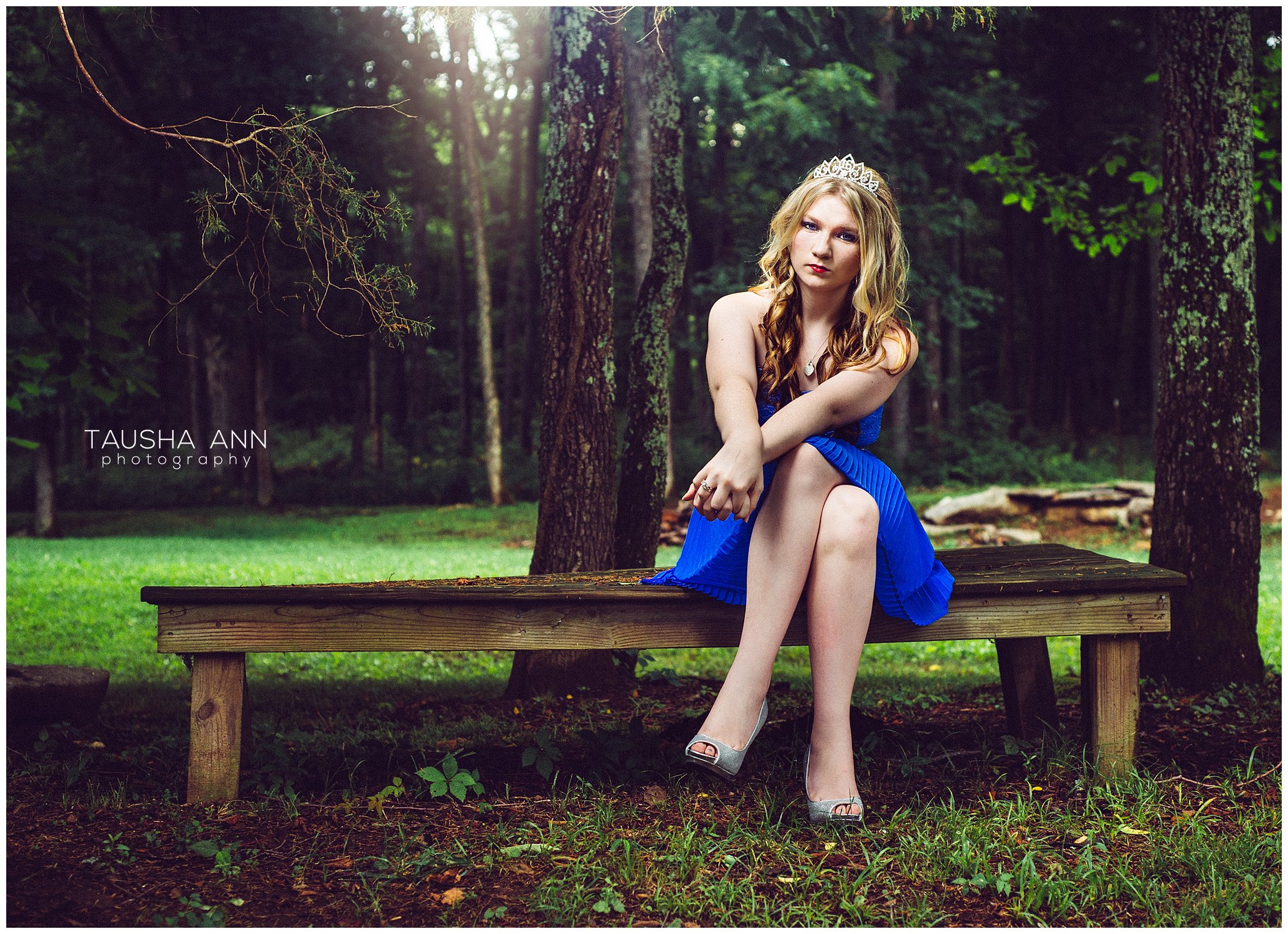 Sammie's_Sweet_16_Duck_Pond_Farm_Mt_Juliet_Tausha_Ann_Photography_Model_Nashville_Franklin_Spinning_Blue_Dress_Tiara_Sitting_On_Bench_Under_Tree